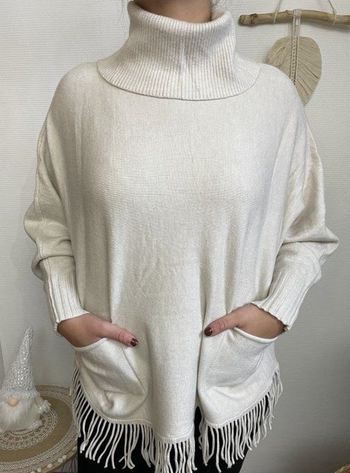 Pull col roulé et franges